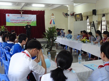 Vietnam Caritas holds 2nd communication training course